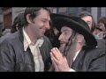 c'est la fameuse sc�ne o� on voit de fun�s danser sur la musique juive, pour moi, cette vid�o est �norme et cela change un peu de dbz, vous inqui�tez pas, les nouvelles arriveront bient�t, et aussi la fin du clip 