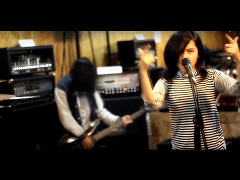 Justin Bieber - Love Yourself - Cover Pop Punk Rock By Jeje GuitarAddict feat. Tika Nistia