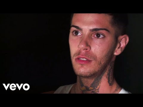 Emis Killa - Vampiri (Official Video)