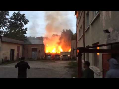 В мережі з’явилося ВІДЕО пожежі в центрі Тернополя