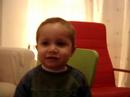 diego jugando en casa
