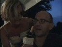 la striscia quotidiana che cambi� la televisione di intrattenimento e informazione e da cui presero spunto numerose trasmissioni. pensata e scritta a quattro mani nel 2003 da beppe boron, fabio koryu calabr�, monica forti e chiara salvini. girata, montata e pubblicata dalle sole due mani di chiara.