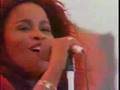 Bekijk videoclip 'Chaka Kahn - I Feel For You'