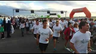 Cientos de personas en la correcaminata por el río Atuel