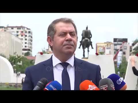 Ora News - Idrizi thirrje kryeministrit grek: Dëgjo zërin e babait, mos e harro Çamërinë!