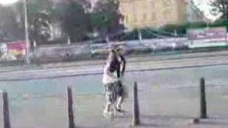 Funny Urban Acrobatic Accident!!!