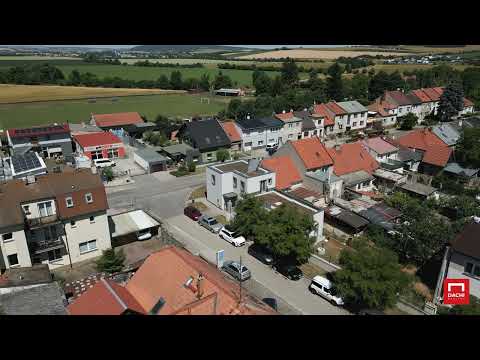 Video Nadstandardní rodinný dům se zelenou střechou, dvojgaráží a špičkovými technologiemi v Držovicích