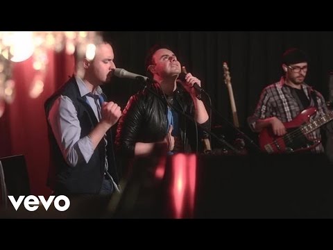 río - Music video by Río Roma performing Otra Vida. (C) 2013 Sony Music Entertainment México, S.A. de C.V. http://smarturl.it/otravidacombo.