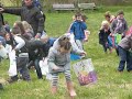 Click here to watch this video (07/04/2012) Péruwelz - Chasse aux oeufs - Mouvement Réformateur (Parc Petit)