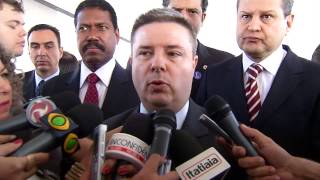 VÍDEO: Governador Antonio Anastasia entrega novas viaturas para a Polícia Civil