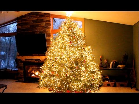 how to light a christmas tree