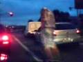 Zuando Entre Os Carros