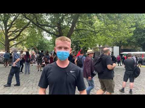 Querdenker demonstrieren in Berlin