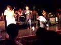 Kevin drops Mr. and Mrs. Jonas`s anniversary cake on stage