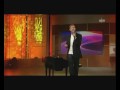 alex parker - liebe ist heut mein men� (ndr fernsehen), mitschnitt vom 30.3.08. am ende des videos berichtet der moderator, dass alex parker von einer zuschauerin mit robbie williams verwechselt wurde. so gut wie alex parker sieht der aber nicht aus und klavier spielen kann er wohl auch nicht!