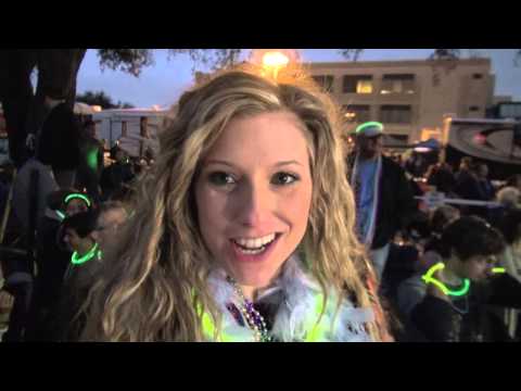 mardi gras parade - Hey guys! I wanted to bring a little bit of my home to you! Also i'm working on an intro to my videos so please let me know what you think! I have been addin...