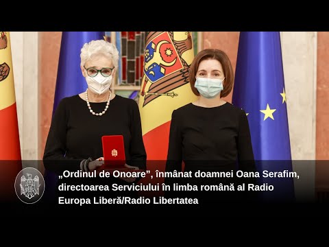 Президент Майя Санду наградила директора румынской службы Радио Europa Liberă Оану Серафим орденом „Ordinul de Onoare”
