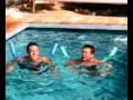 videos de wenceslao en la piscina familia
