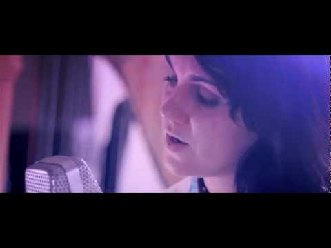 plumes - Messy Love by Plumes: http://plumesensemble.com Featuring Veronica Charnley, Eveline Gregoire-Rousseau and Pemi Paul Video by Walker Zavareei and Jon Hong, s...