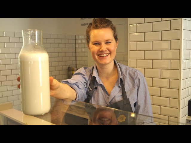 Laktosefreie Mandelmilch selbst hergestellt