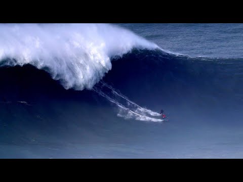 Surf-Unfall mit zwei Verletzten bei Wettbewerb in Portugal