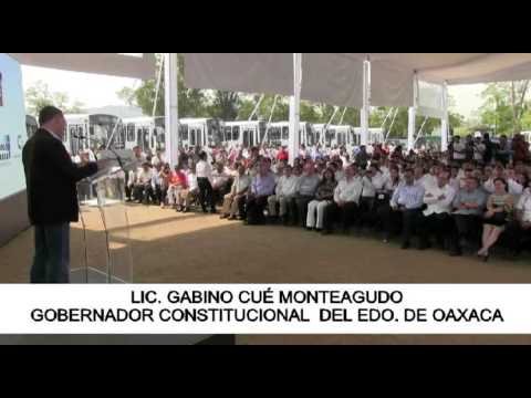A través del #FondoOaxaca, @GabinoCue apoya la adquisición de 35 unidades de #transporte