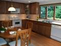 4 Bedr / 2.5 Baths Colonial in North Attleboro, MA.