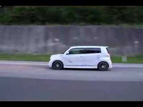 Familienauto Materia getunt :: In diesem Tuning-Video seht ihr den Daihatsu Materia. Das wäre ein schönes Tuningprojekt für meine Freundin. Viel Platz... Familienauto Materia getunt - In diesem Tuning-Video seht ihr den Daihatsu Materia. Das wäre ein schönes Tuningprojekt für meine Freundin. Viel Platz...