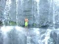 Pulando da cachoeira de Barra do Gar�as-MT