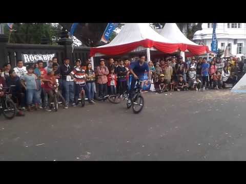 Arya Dypta Harsa Abimantrana, Final Run at Malang Fest and Reunion 2013vid-thumb Click here to watch