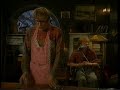 luck�ppningen som gick efter varje avsnitt, av f�rfattarna anders jacobsson och s�ren olsson, var ibland lika roliga som sj�lva julkalendern. varje del brukade alltid sluta med att anders fick sina glas�gon s�nderslagna.

dock ej i veckoprogrammen som denna. dom brukade sluta p� andra varierande s�tt. det roliga var att �ven 