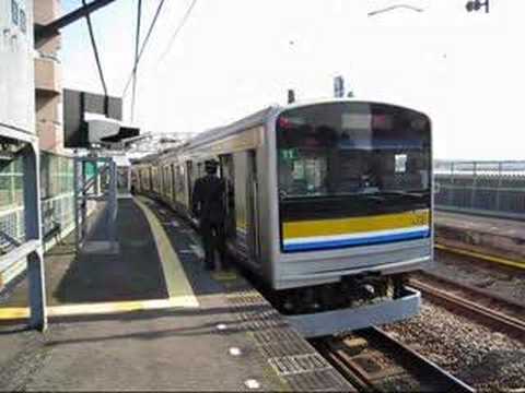 鶴見線205系国道駅1
