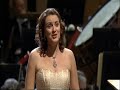 Elizabeth Bailey sings 