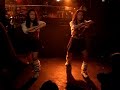 japas dan�ando numa balada