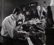 ÍCONE FRANCÊS O ARTISTA SERGE GAINSBOURG -PIANO, ELEK BALSIK - GUITARRA, MICHEL BAUDRY - VIOLANCELO