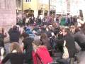 Flashmob Huldigt dem Bert, Freiburg (DE) 08.11.08 (Orginal)