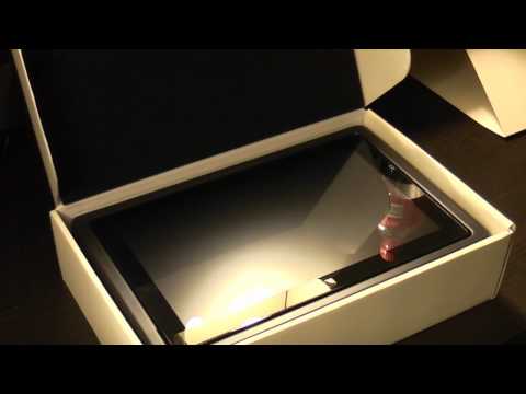 slate - http://www.netbooknews.com - Checking out the Windows 8 developer tablet from Samsung which is a pimped out version of Samsungs Series 7 Slate running the Wi...