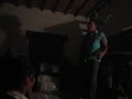 EL PIRRIATO DICTANDO LAS VOCALES. CON LA U ME LA CASCAS TÚ.