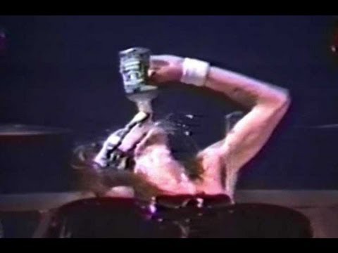 NIKKI SIXX and TOMMY LEE Jack Daniels drink off, Bass Solo + Ten Seconds to Love