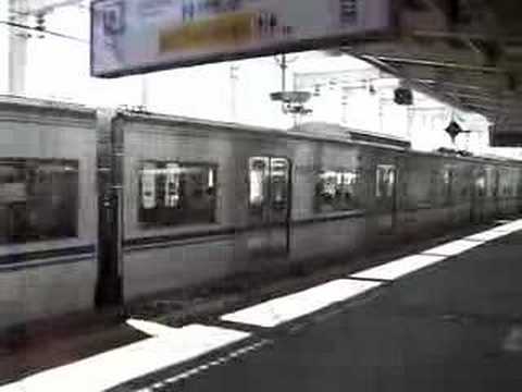 北総7500形青砥駅にて