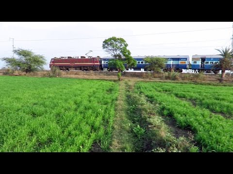 how to reach omkareshwar from indore by train