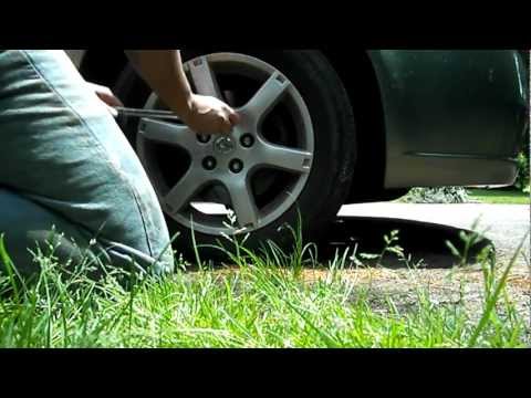 How to change struts on a Nissan Altima 3.5L 2005 How to change shocks Altima 2005 Fix
