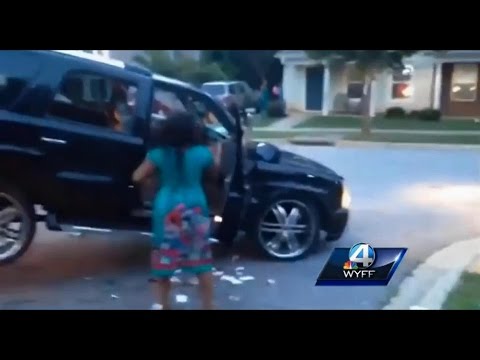 WATCH: Woman gets her car repo'd and loses her mind