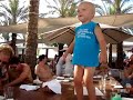 Dansen in Nikky Beach,Marbella,Spanje