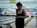 videos de shannon connolly's bowling skills ;)