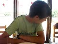 Marc comiendo \"Shushi\" xddd