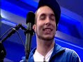 ANTENA3.COM - www.antena3.com Video - Carlos Jean nos ha lanzado una nueva propuesta en El Hormiguero para su Plan B, y dentro del reto del músico está hacer beat box, que son sonidos que salen de nuestras cuerdas vocales creando una fantástica melodía. ¡Empieza a practicar beat box con Carlos Jean!