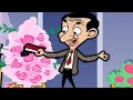Mr Bean sneaks backstage at Roxy's - Mr Bean Animated