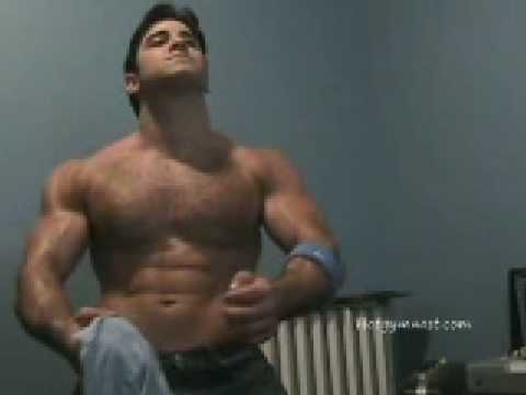 musclestud shows off his muscular body A+++