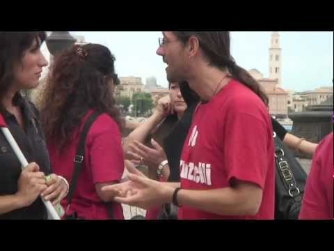 petruzzelli - Precari d'Italia. Bari - In un giorno di protesta i precari del Teatro Petruzzelli raccontano la loro vicenda.